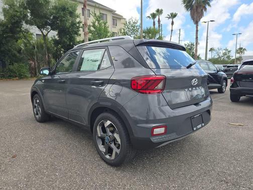 Ecotronic Gray w/Black Roof 2026 Hyundai VENUE SEL w/Two-Tone Roof
