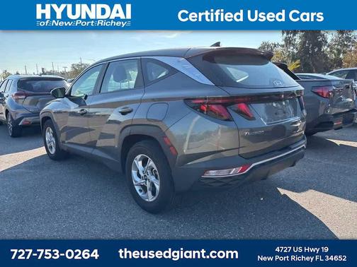2022 Hyundai TUCSON SE
