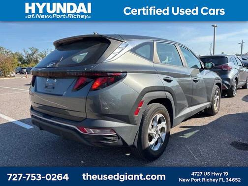 2022 Hyundai TUCSON SE