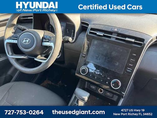 2022 Hyundai TUCSON SE