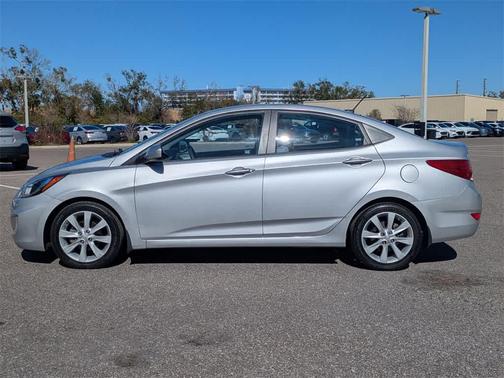 2012 Hyundai Accent GLS