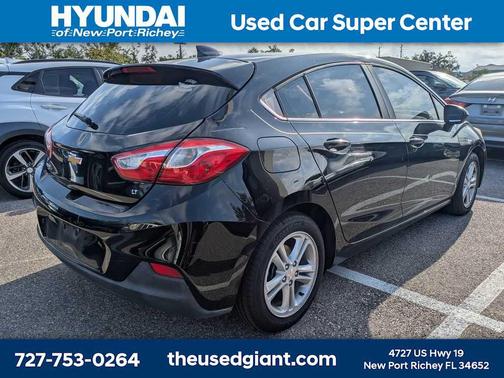 Black 2017 Chevrolet Cruze LT