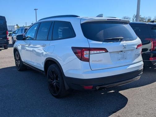 2022 Honda Pilot AWD Black Edition
