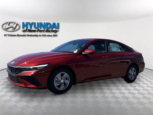 2025 Hyundai ELANTRA SE