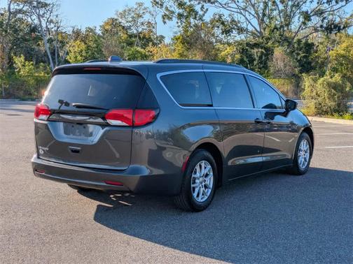 2020 Chrysler Voyager LXI