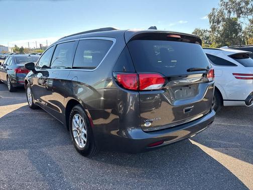 2020 Chrysler Voyager LXI