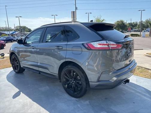 2022 Ford Edge ST Line