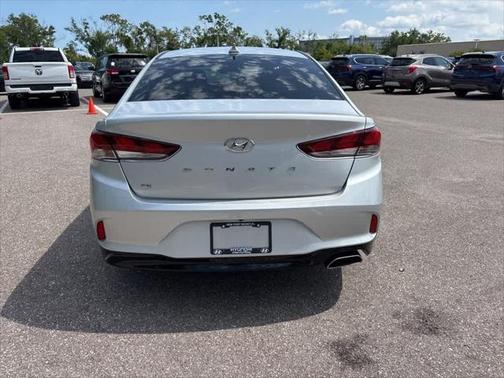 2018 Hyundai SONATA SE