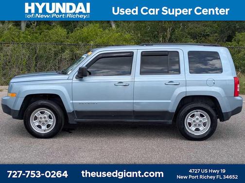 Winter Chill Pearlcoat 2014 Jeep Patriot Sport