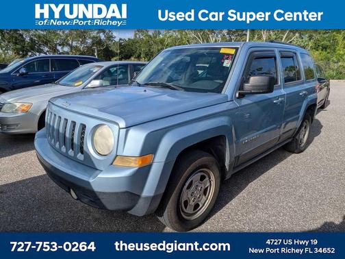 Winter Chill Pearlcoat 2014 Jeep Patriot Sport