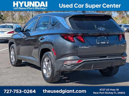2023 Hyundai TUCSON SE