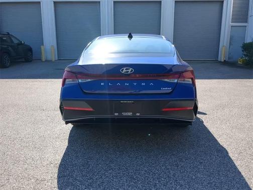 2026 Hyundai ELANTRA Limited