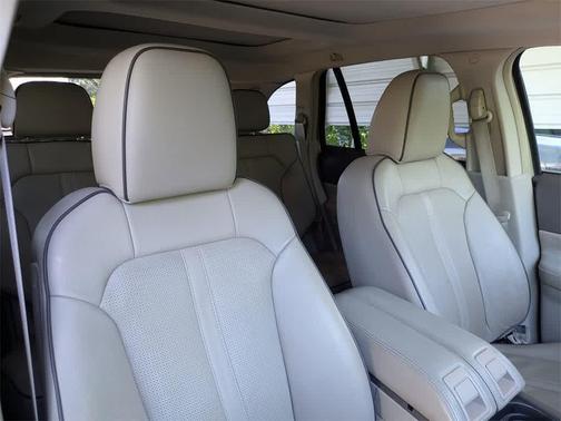 2011 Lincoln MKX Base