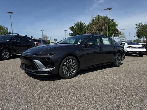 2025 Hyundai SONATA Hybrid SE