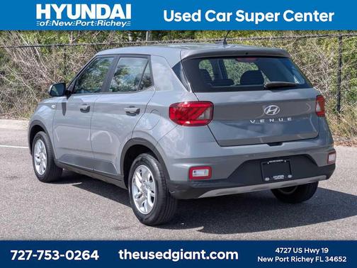2023 Hyundai VENUE SE