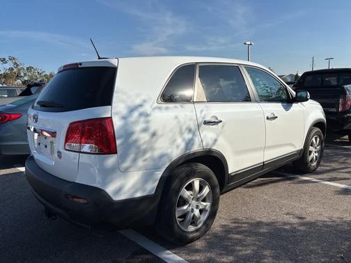 2011 Kia Sorento LX