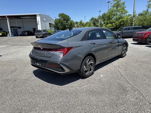 2025 Hyundai ELANTRA Sport