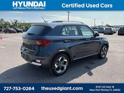 2024 Hyundai VENUE Limited