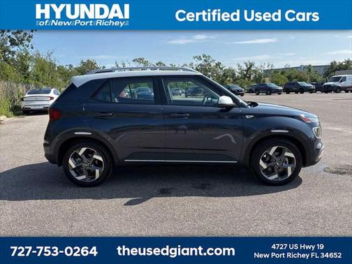 2024 Hyundai VENUE Limited