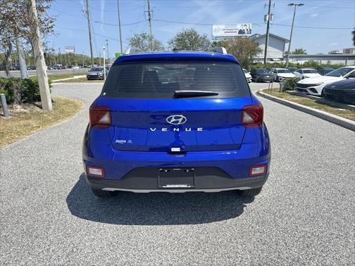 2025 Hyundai VENUE Limited