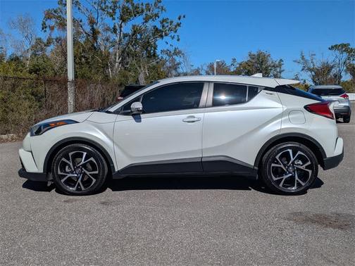 2018 Toyota C-HR XLE Premium