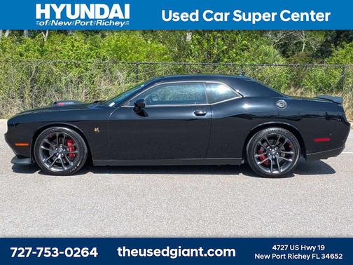 Pitch Black Clearcoat 2021 Dodge Challenger R/T Scat Pack
