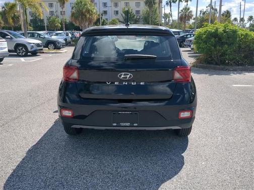 2026 Hyundai VENUE SE