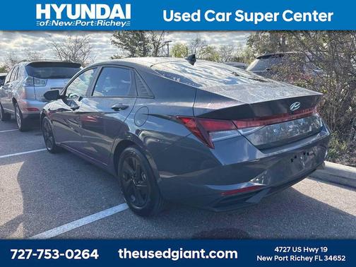 2023 Hyundai ELANTRA SEL