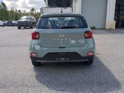 2026 Hyundai VENUE SE