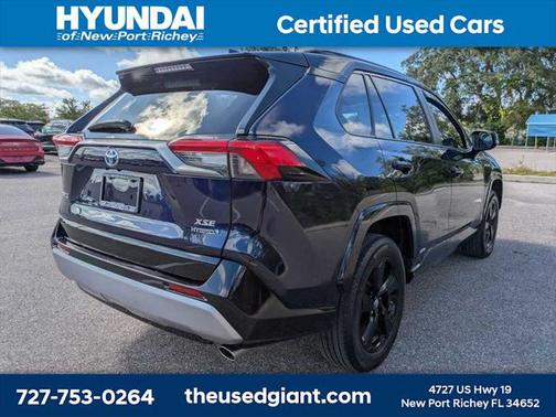 2019 Toyota RAV4 Hybrid SE