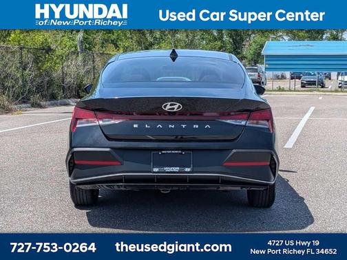 Abyss Black 2024 Hyundai ELANTRA SEL