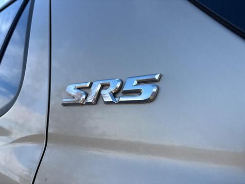 2003 Toyota Sequoia SR5