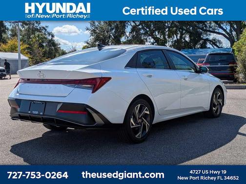 2025 Hyundai ELANTRA SEL
