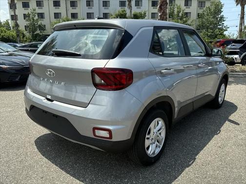 2025 Hyundai VENUE SE