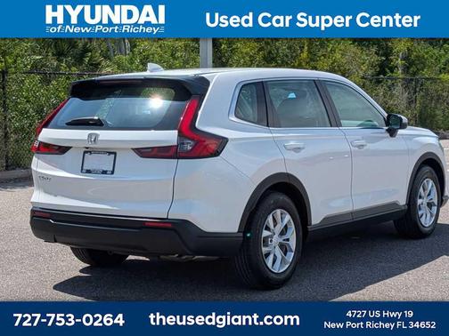 Platinum White Pearl 2024 Honda CR-V LX 2WD