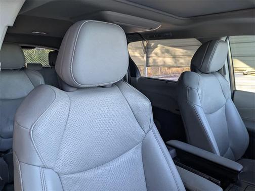 2022 Toyota Sienna Limited