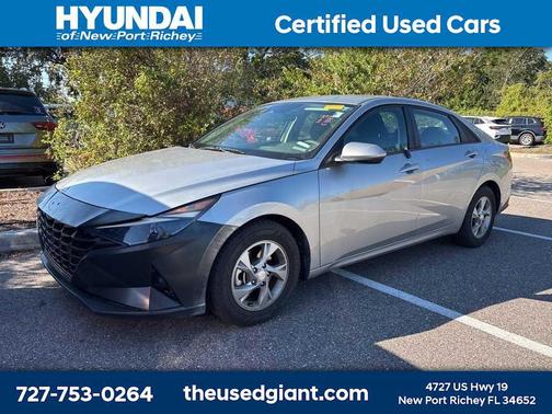 2022 Hyundai ELANTRA SE