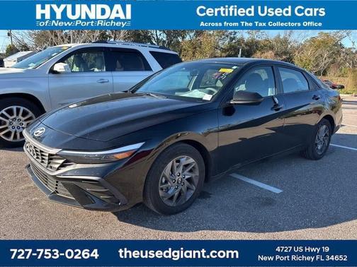 2024 Hyundai ELANTRA SEL