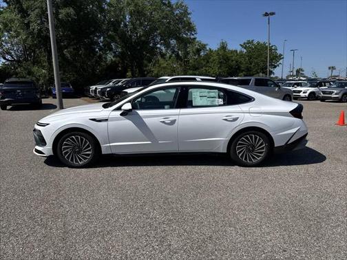 2025 Hyundai SONATA Hybrid Limited