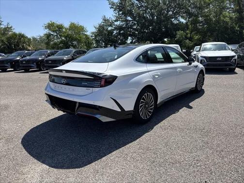 2025 Hyundai SONATA Hybrid Limited
