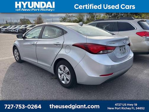 2016 Hyundai ELANTRA SE