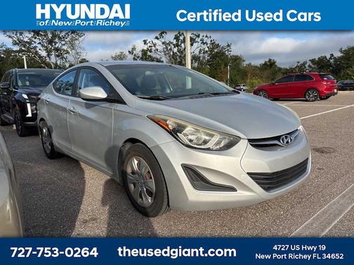 2016 Hyundai ELANTRA SE