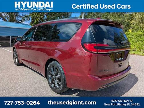 2021 Chrysler Pacifica Touring L