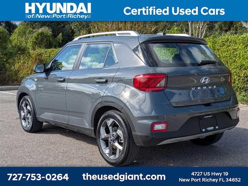 2024 Hyundai VENUE SEL
