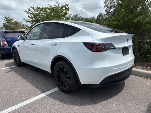 2022 Tesla Model Y Long Range Dual Motor All-Wheel Drive