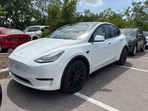 2022 Tesla Model Y Long Range Dual Motor All-Wheel Drive