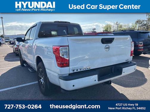 2021 Nissan Titan SV