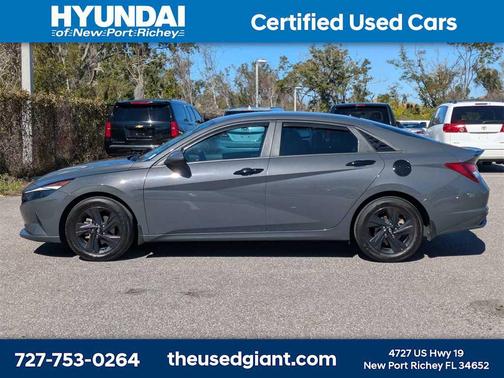 2023 Hyundai ELANTRA SEL