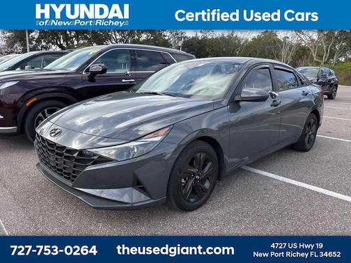 2023 Hyundai ELANTRA SEL