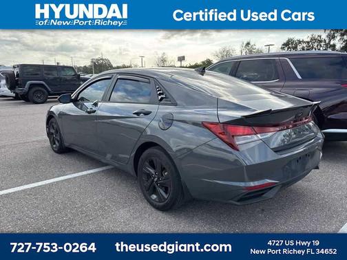 2023 Hyundai ELANTRA SEL